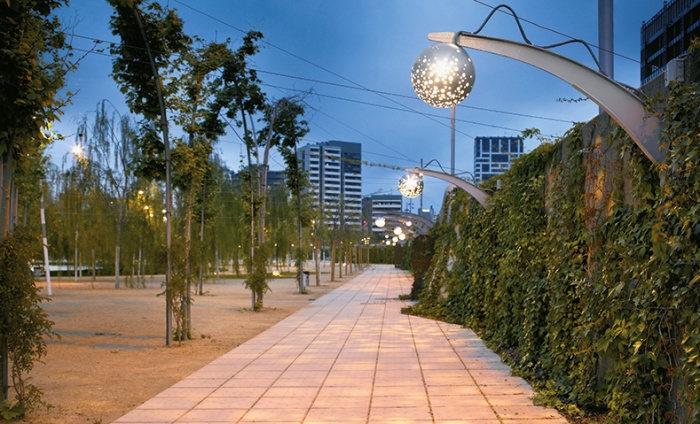 https://www.luxiona2020.mortensen.cat/projects/projects/urban/parc del poblenou/parc-poblenou_1.jpg