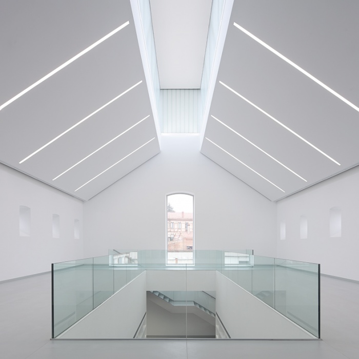 https://www.luxiona2020.mortensen.cat/projects/projects/arquitectural/Centro Civico Cultural - Palencia/centro-civico_1.jpg