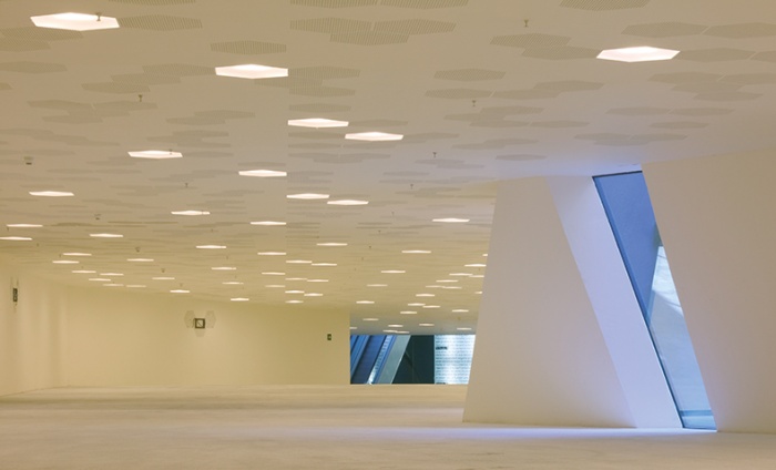 https://www.luxiona2020.mortensen.cat/projects/projects/arquitectural/Forum/forum_2.jpg