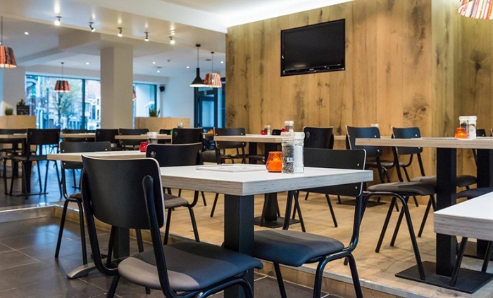 https://www.luxiona2020.mortensen.cat/projects/projects/hospitality/cafe manger/cafe_2.jpg