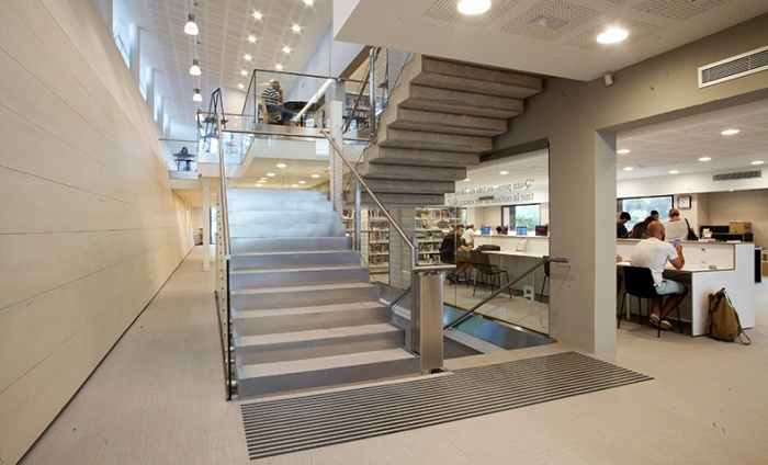 https://www.luxiona2020.mortensen.cat/projects/projects/office/Biblioteca Sant Feliu/biblioteca-sant-feliu_2.jpg