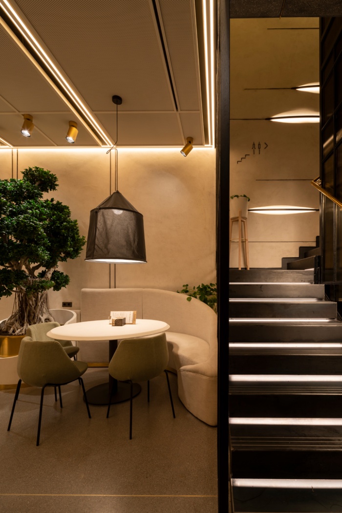 https://www.luxiona2020.mortensen.cat/projects/projects/hospitality/canton23/03-gastrobar-canton23-la-coruna-luxiona.jpg