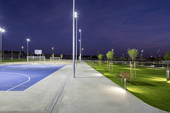 https://www.luxiona2020.mortensen.cat/projects/projects/sports/supera/02-Supera Gym-Lighting Project-Luxiona-Troll.jpg.jpg
