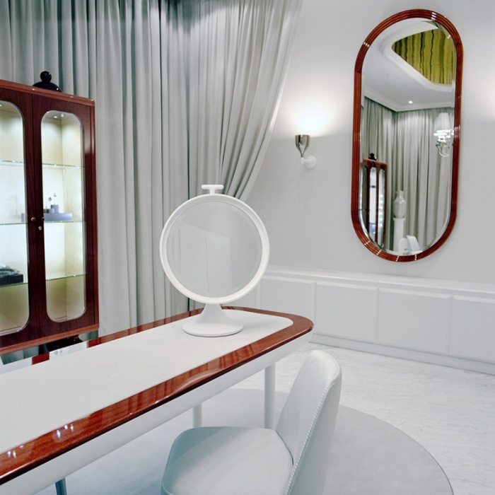 https://www.luxiona2020.mortensen.cat/projects/projects/retail/faberge salon/faberge_3.jpg