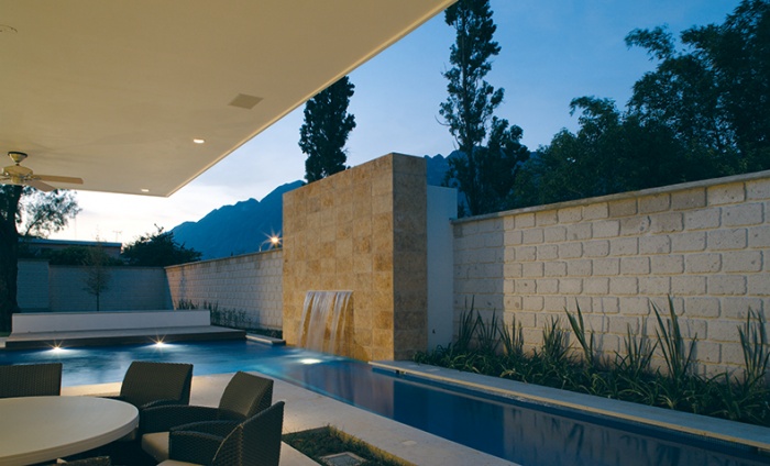 https://www.luxiona2020.mortensen.cat/projects/projects/residencial/casa casco/casa-casco_2.jpg
