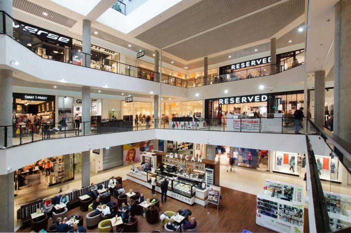 https://www.luxiona2020.mortensen.cat/projects/projects/retail/Centro comercial Corso/corso-1.jpg