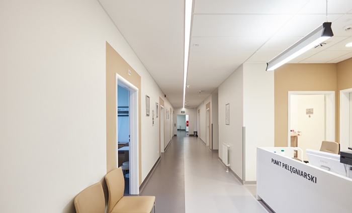 https://www.luxiona2020.mortensen.cat/projects/projects/health care/Jolly Med/Jolly_Med_Warszawa_2.jpg