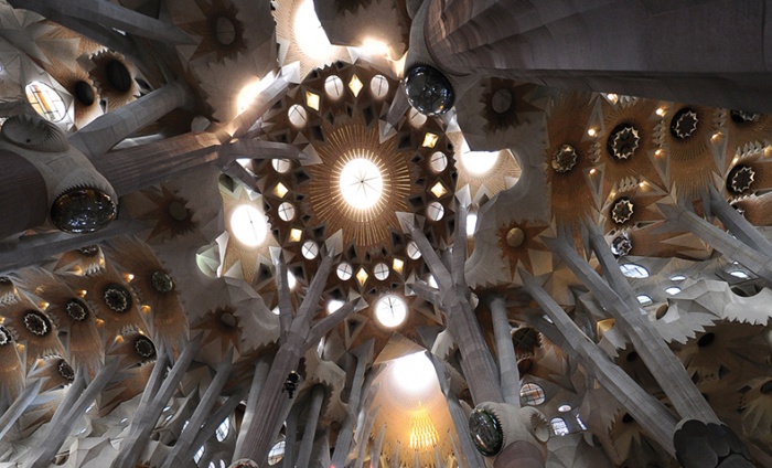 https://www.luxiona2020.mortensen.cat/projects/projects/arquitectural/Sagrada Familia/sagrada-familia_2.jpg