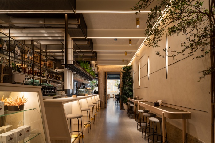https://www.luxiona2020.mortensen.cat/projects/projects/hospitality/canton23/02-gastrobar-canton23-la-coruna-luxiona.jpg